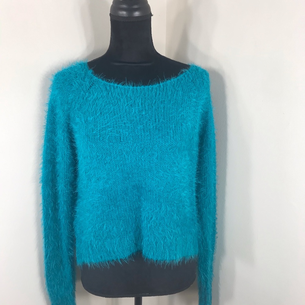 Decree Fuzzy Shaggy Cropped Sweater